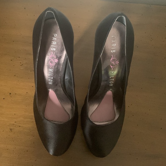 Brand new never worn. - Picture 2 of 3